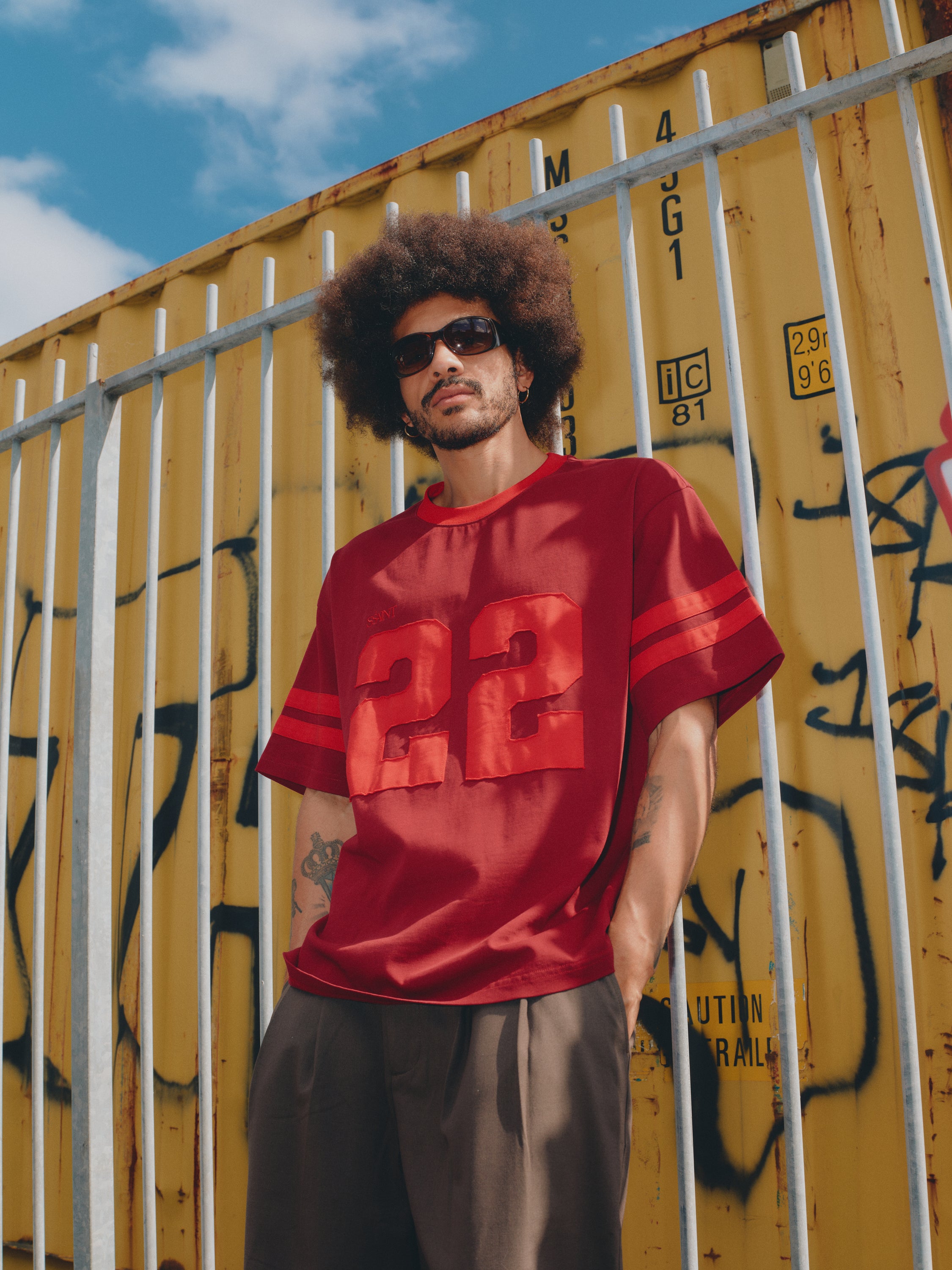 22 MOTION TEE - CHERRY & RED