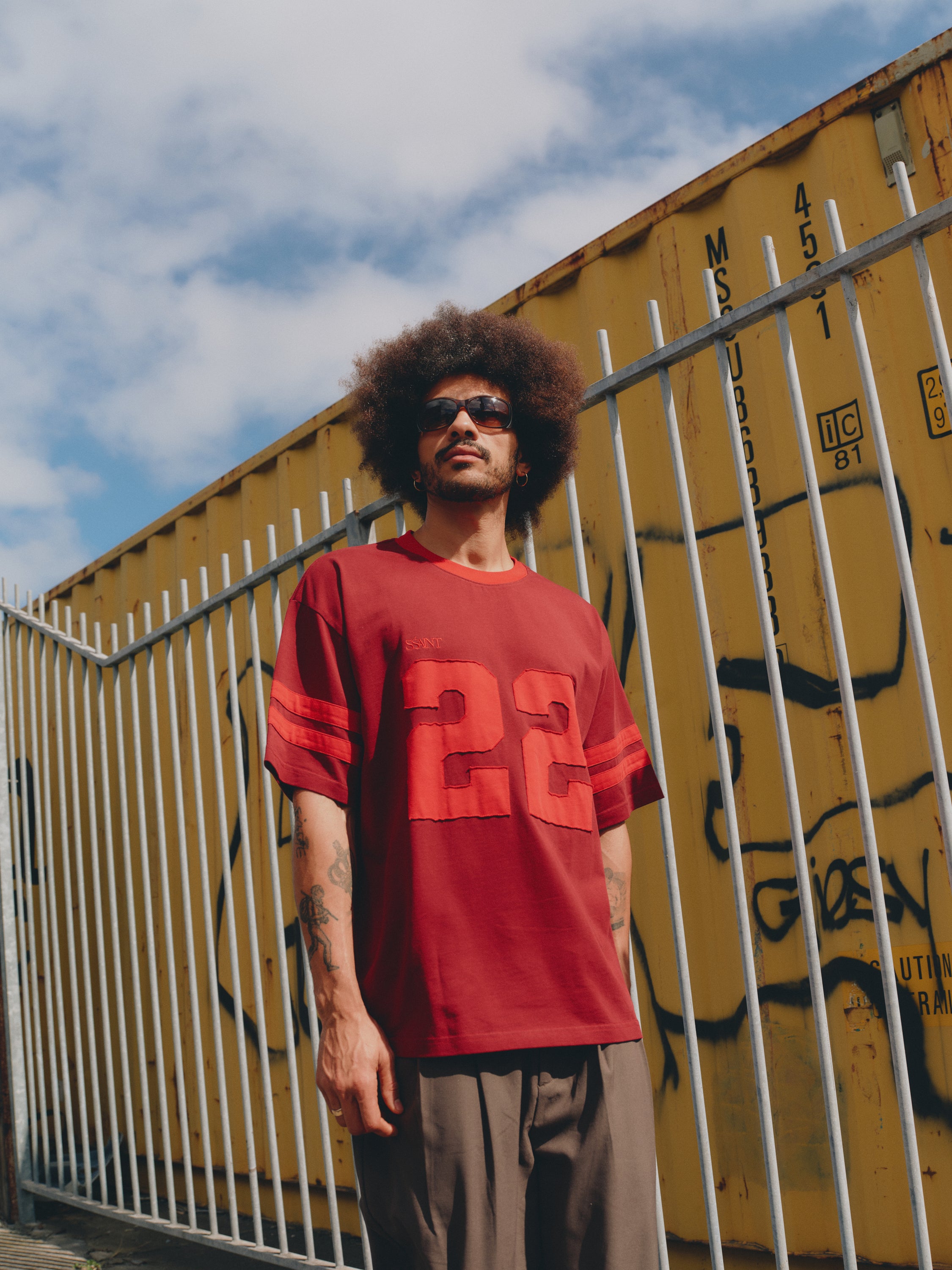 22 MOTION TEE - CHERRY & RED